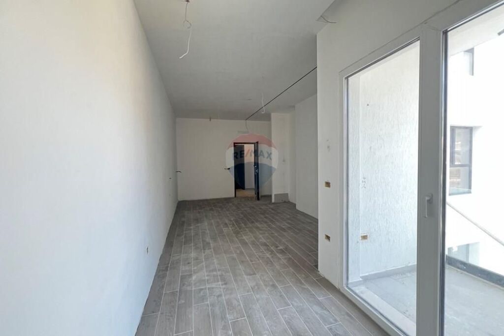 🏡 Garsoniere për Shitje – Lungomare, Vlorë