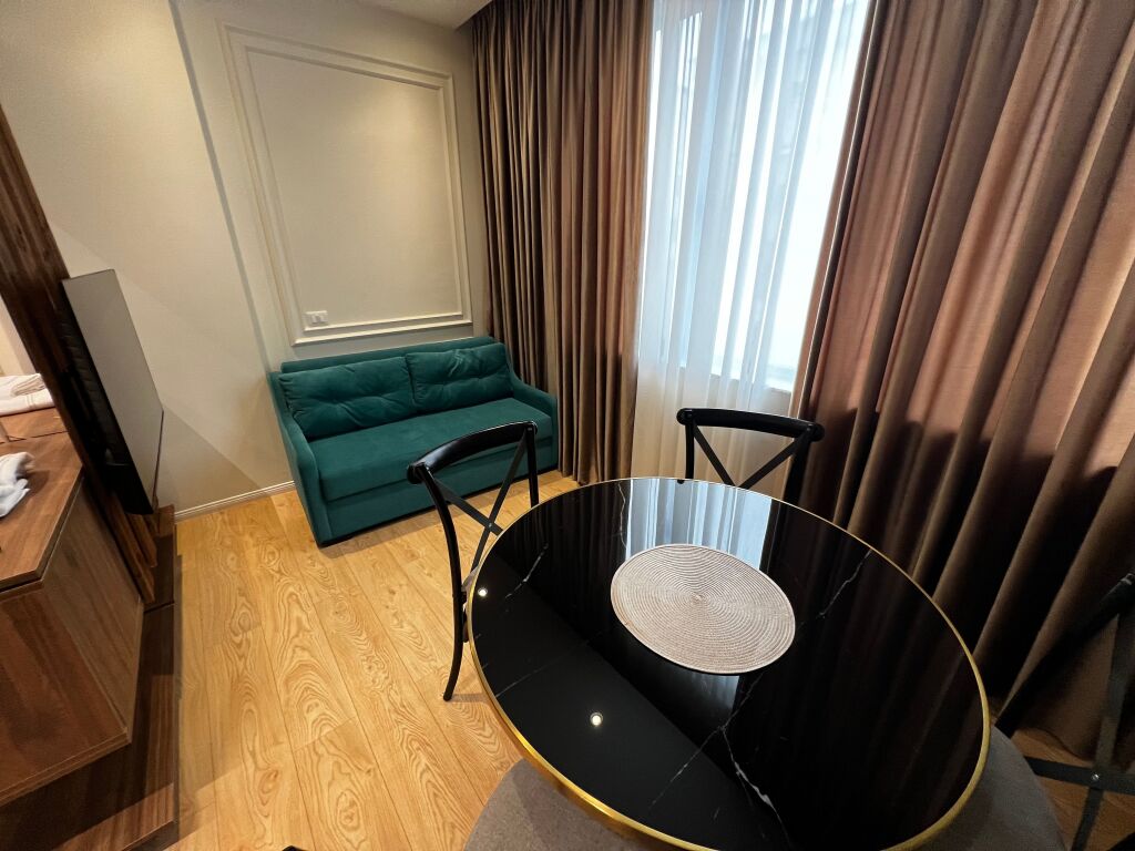 Jepet garsoniere me qira ne Bllok