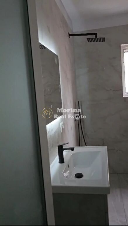 Rent | Apartment 3 + 1 | Kavaja Street | 700 €/month