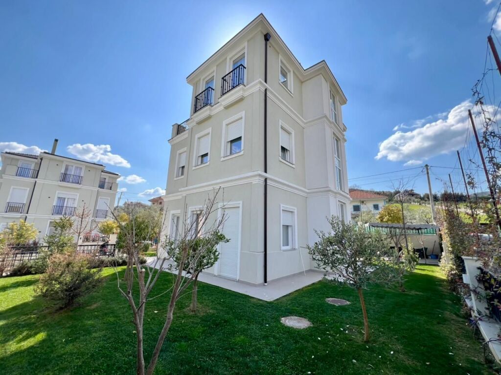 3-storey villa for rent, “Rezidenca Vilat Lule”, Mjull Bathore