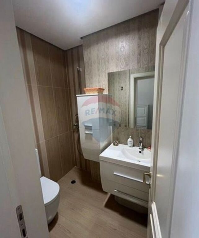 Duplex per shitje me pamje nga Liqeni i Thate ID: 530181095-240