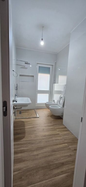 Premises for rent Pazari i Ri for business or residential !