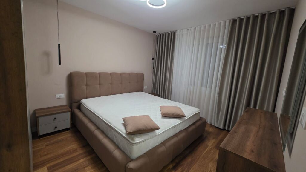 Apartament 1+1 me qira prane Shkolles se Baletit!