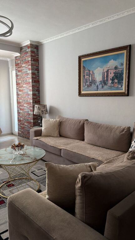 Jepet me qera apartament 2+1 në Astir