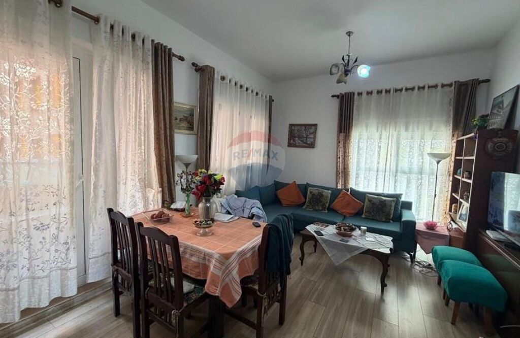 Shitet Apartament 2+1 tek Kompleksi Mangalem ID: 530551001-396