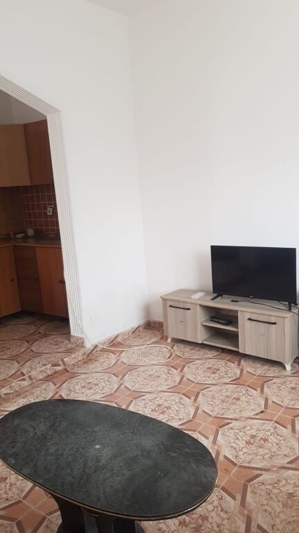 Jepet Me Qera Apartament 1+1+1 Ballkon