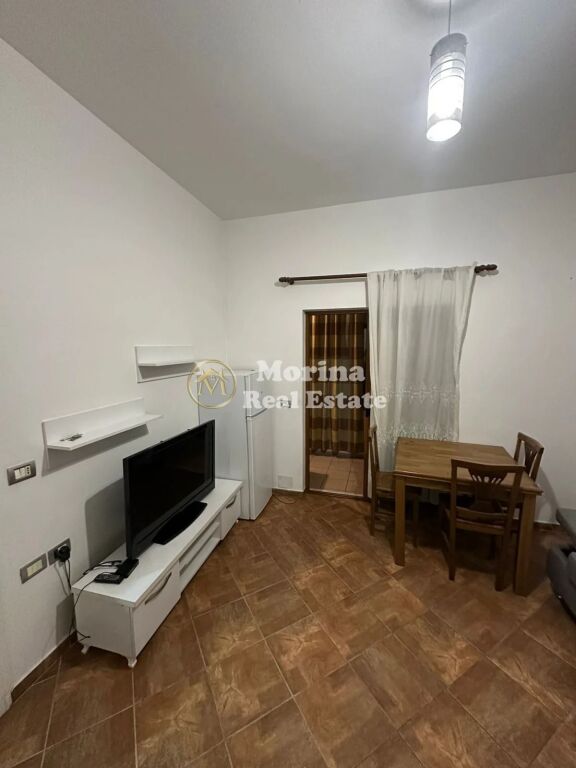 Qera | Shtëpi private 1 + 1 | Bulevardi i Ri | 350 €/muaj