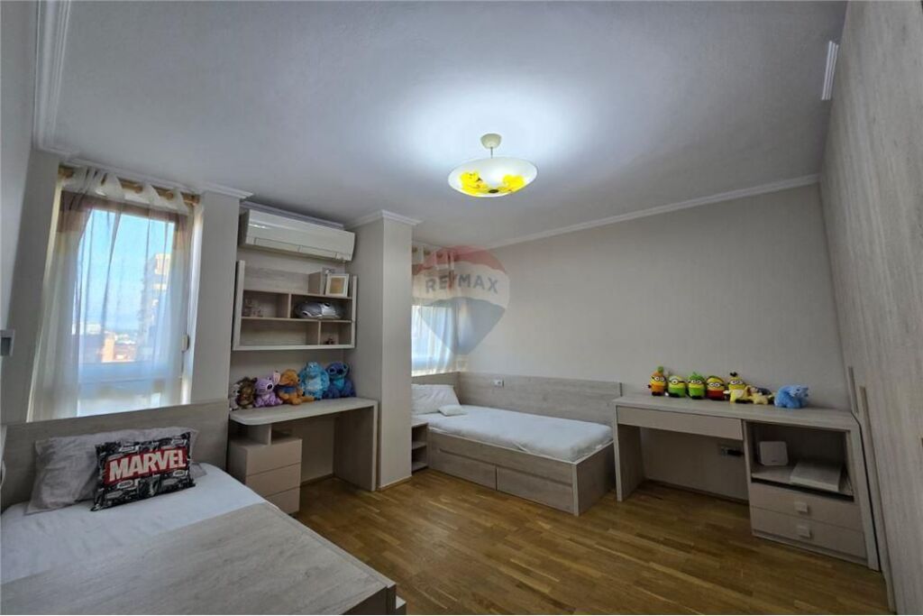 Apartment - For Rent - 9 Floors, Tirana