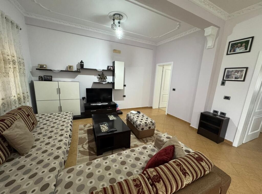 Affitto, Appartamento 2+1+Parcheggio, Via Jordan Misja, Tirana.