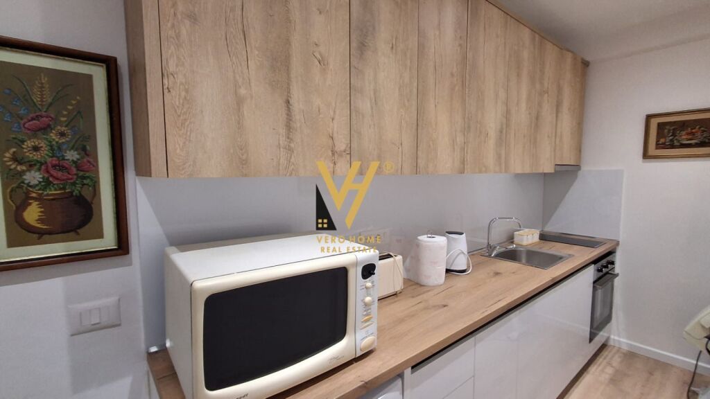 JEPET APARTAMENT 1+1 ME QERA NE QENDER 70.000 LEKE