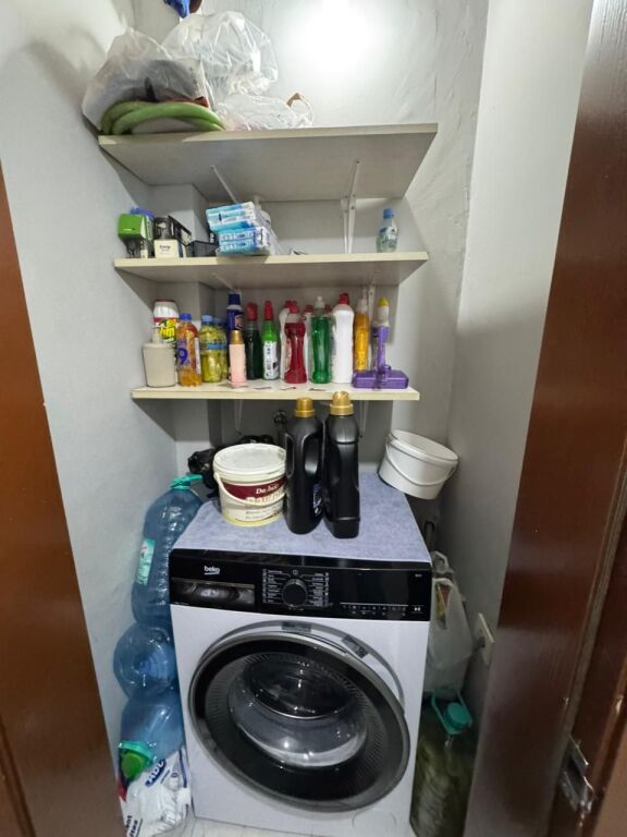 Shitet, Apartament 2+1+2, Laprake, Tirane Empire65844