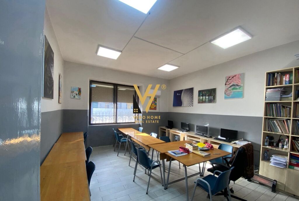 UFFICIO DI 100 M2 IN AFFITTO IN VIA SAMI FRASHERI, BLOK 850 EURO