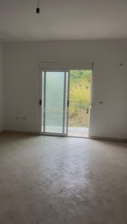 Apartment 1+1 in Shkëmbi i Kavajës, Durrës For Sale - 58,000€ | 54.9 m² 58,000 €