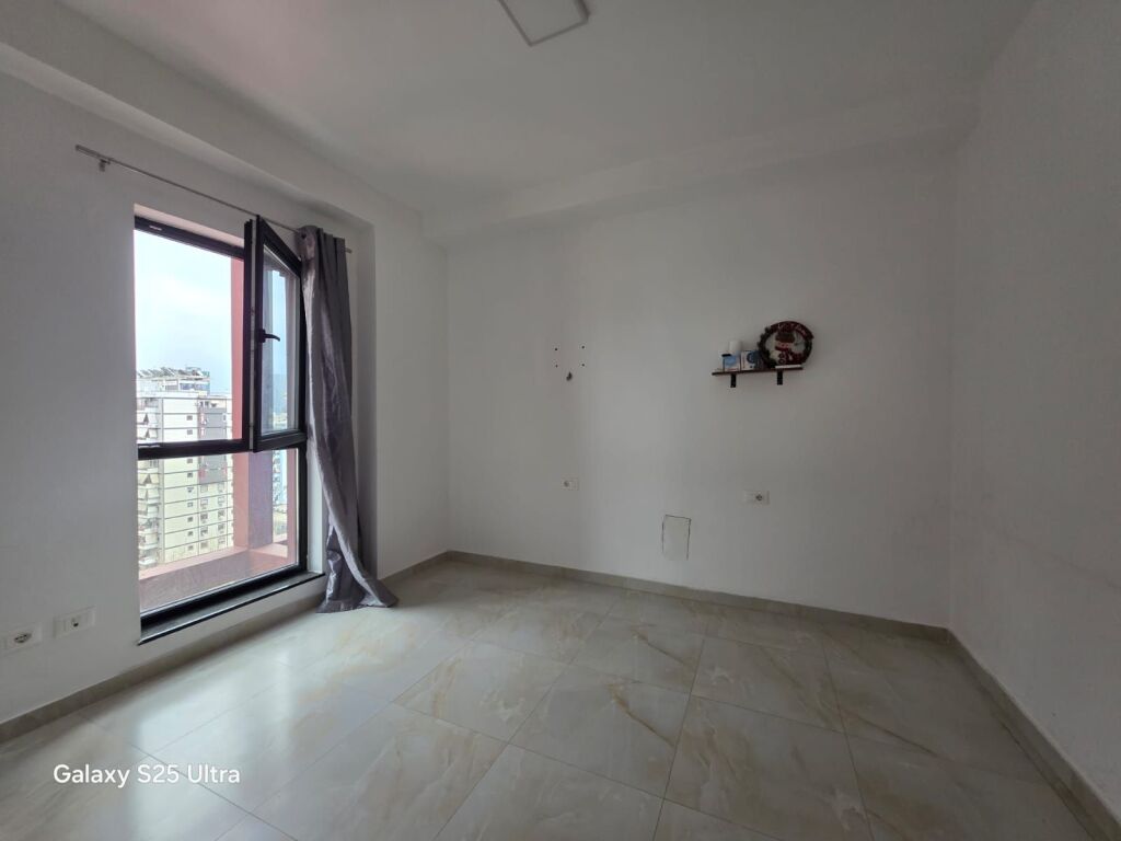 Affittasi ufficio 2+1+2