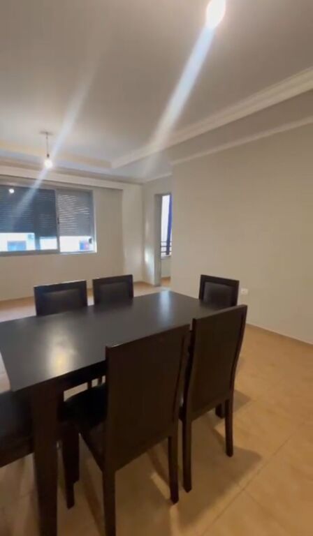 In vendita 2+1, Fresk