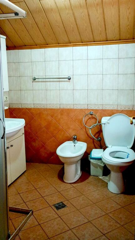 🏠A few minutes away from the Madrasa, the 3rd floor of a villa, 2+1, furnished, is for rent. 80,000 Leke