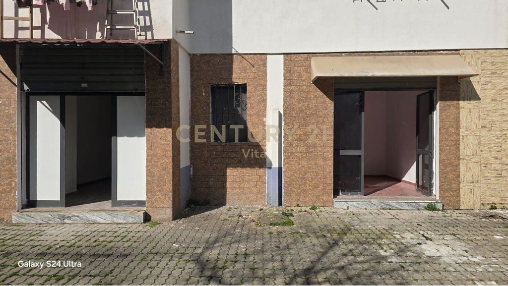 SHITEN 2 DYQANE BUZE RRUGE KRYESORE, DURRES!!