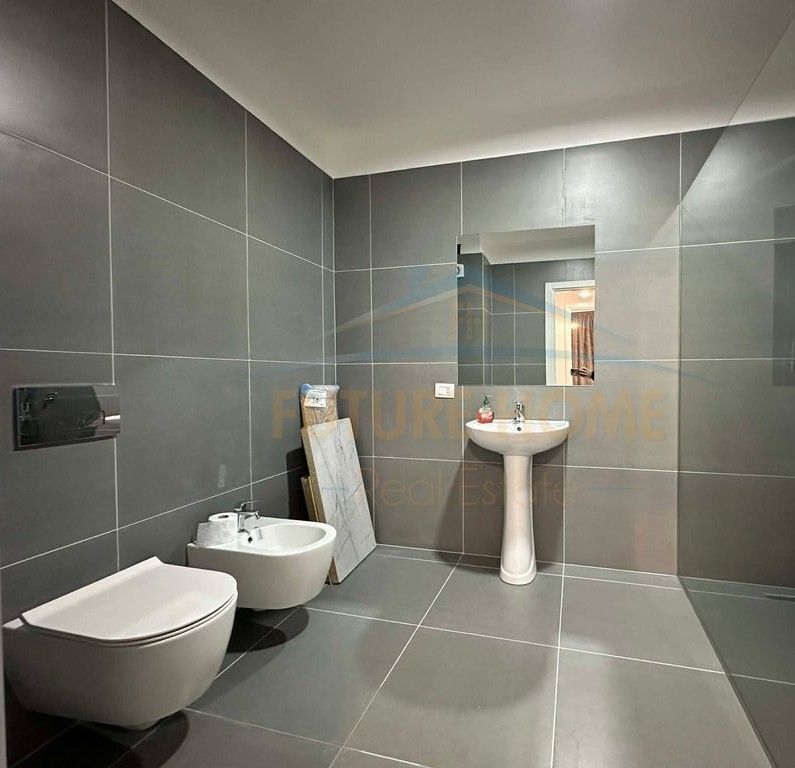 Affitto, Appartamento 2+1+2 + Posto Auto, Nuovo Anello