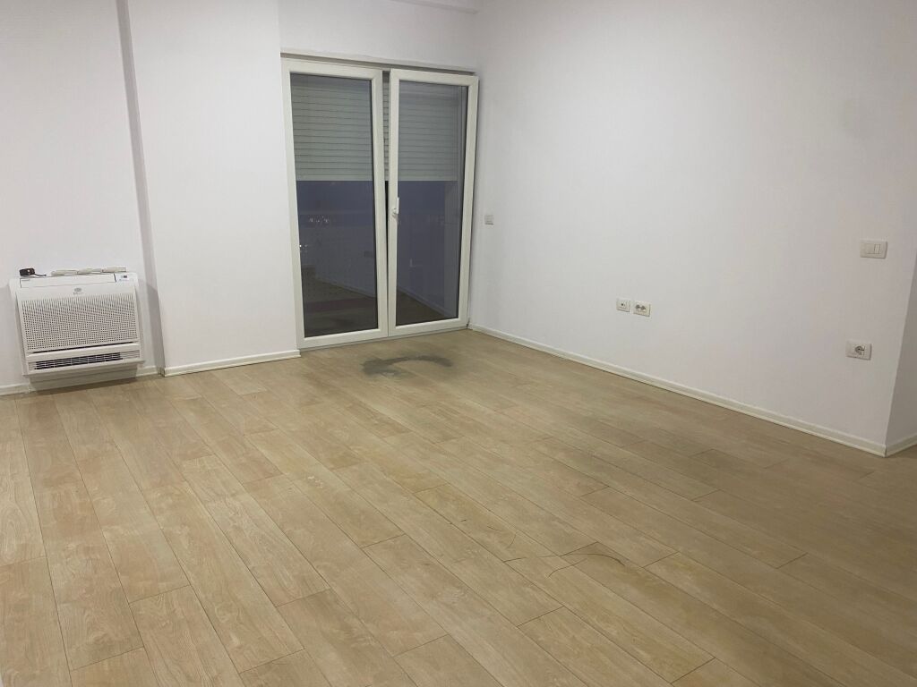 Jepet me qira apartament 2+1+2 tek Rruga e Kosovarëve