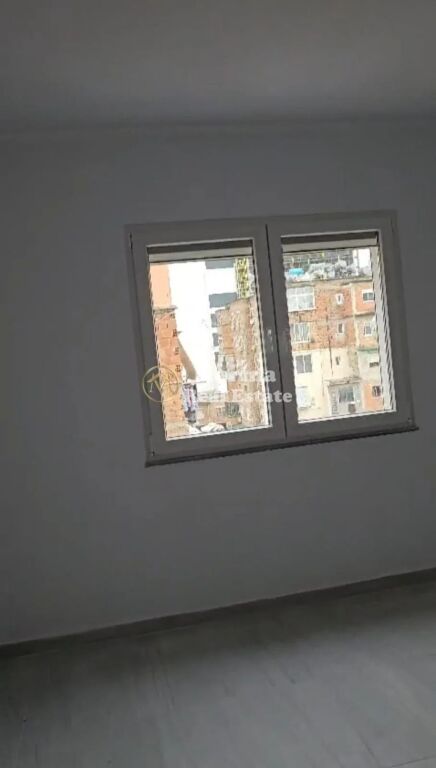Rent | Apartment 3 + 1 | Kavaja Street | 700 €/month