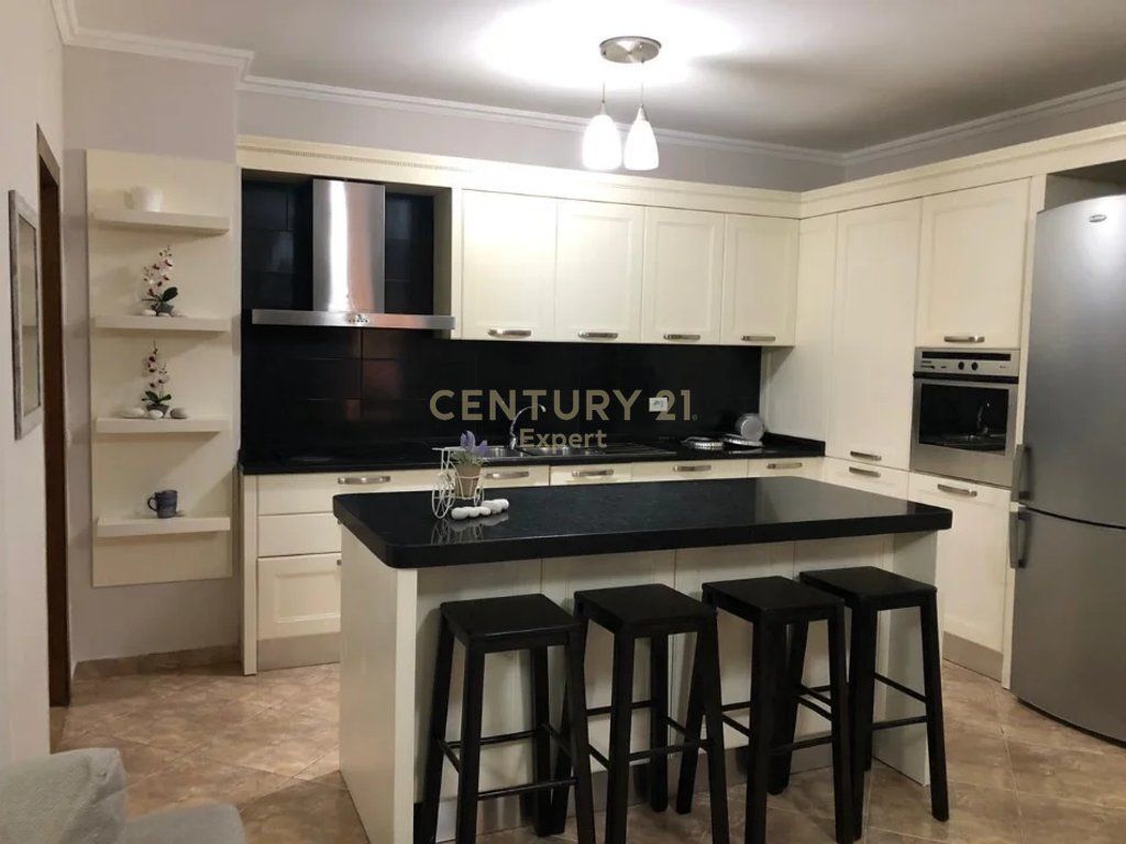 SHITET APARTAMENT 2+1+GARDEROBE TEK KOLOMBO 2 COMPLEX, LIQENI I THATE