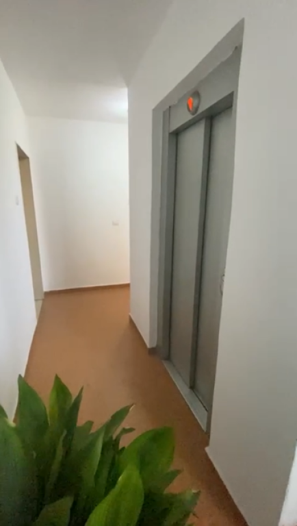 VENDESI DUE APPARTAMENTI 1+1_VIA MUHAMET GJOLLESHA