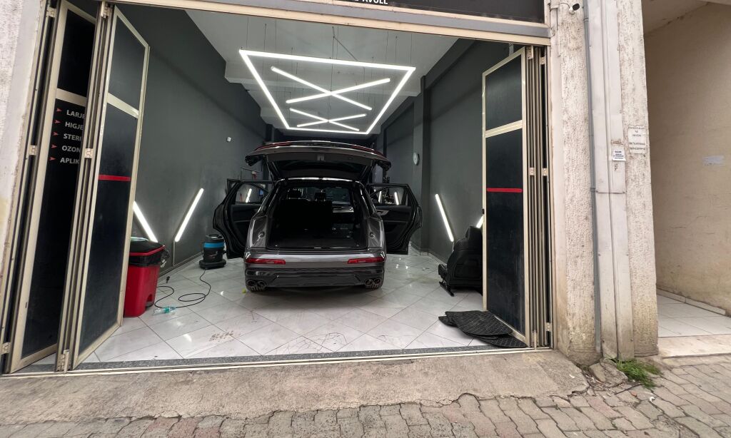 Shitet Ambient Biznesi+Aktiviteti , “Astir ”, Tiranë.