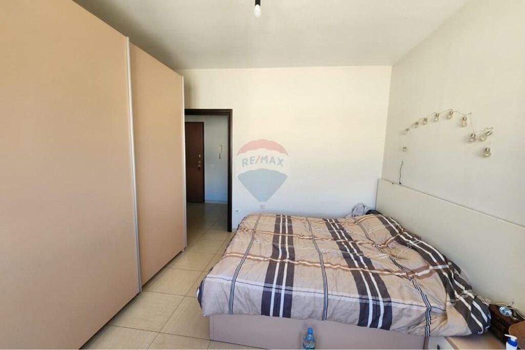 Apartament 2+1 ne shitje , Cristal Center