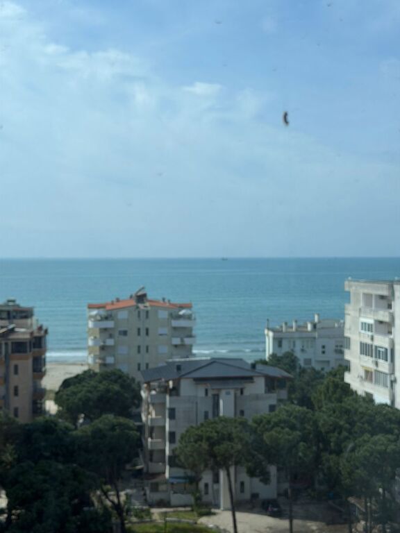 Shitet super apartament me pamje të plotë nga deti! 🌊