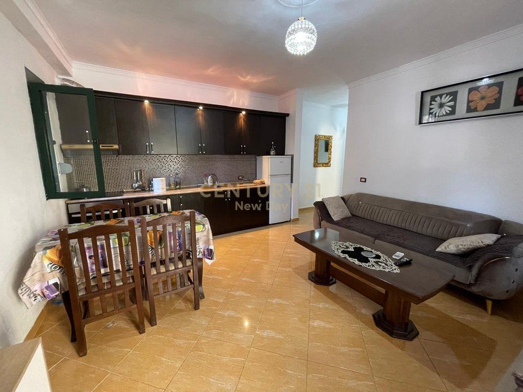 SHITET APARTAMENT 1+1 PRANE KLAJDI RESORT, GOLEM!