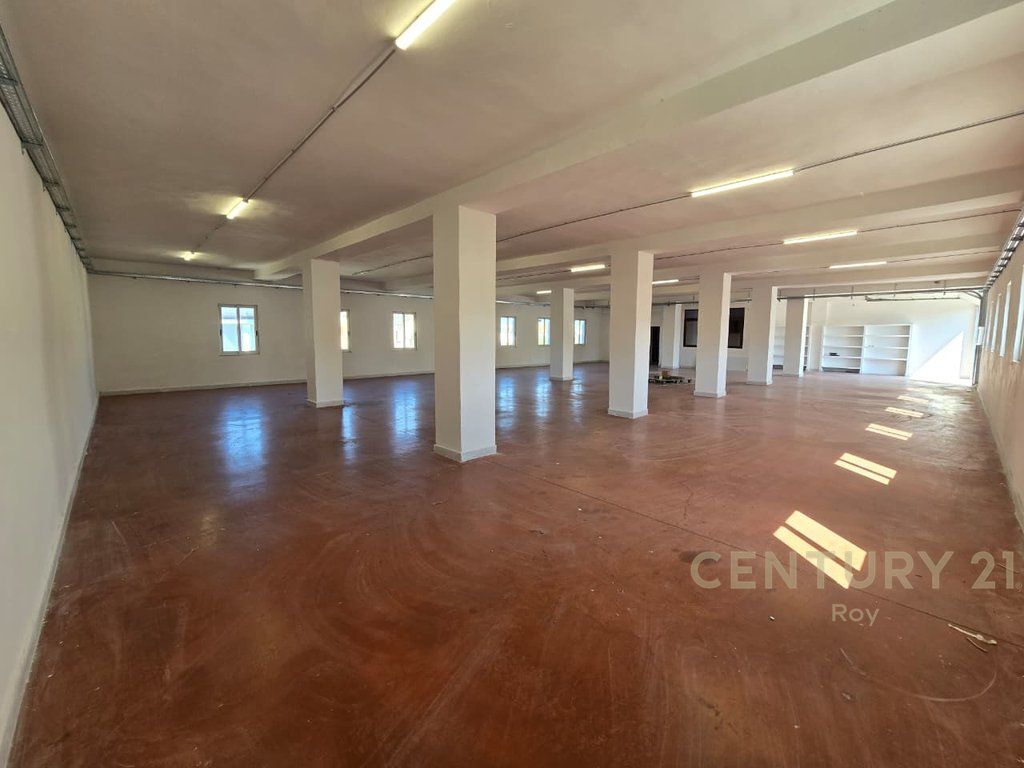 Magazinë 2-katëshe me qira – Shkozet, Durrës , vendndodhje strategjike për biznes, prane portit dhe autostrades !!!