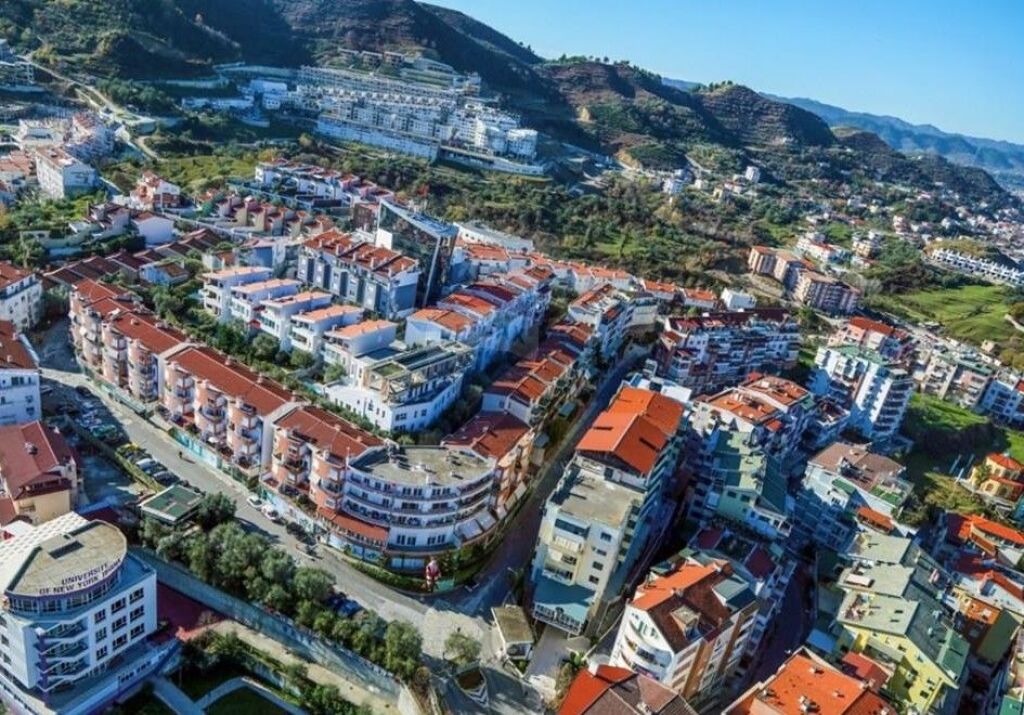 SHITET, DUPLEX, KODRA E DIELLIT, TIRANE ID: 530581010-68