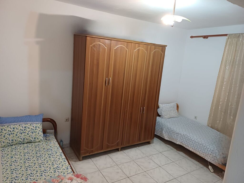 NDARJE  QERAJE 115 EURO.PRANE UNIVERSITETIT ZOJA E KESHILLIT TE MIRE.