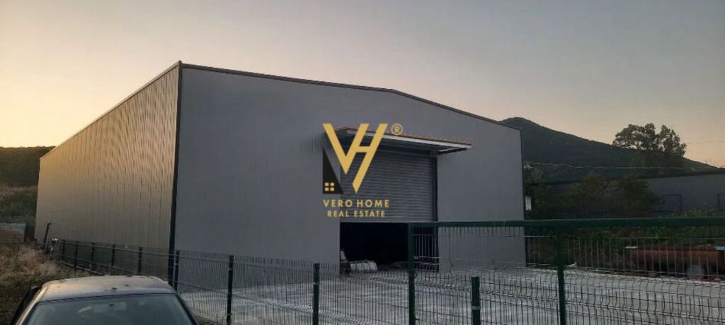 JEPET KAPANON 650 M2 ME QIRA TE RRUGA E ARBRIT, TUFINE 2.000 EURO