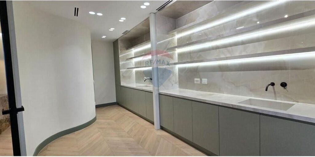 ZYRE PER QIRA ALTANA.