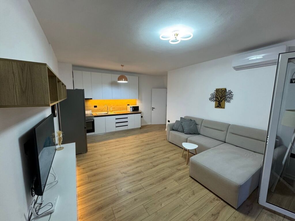 2+1+2 for Rent, Former Park