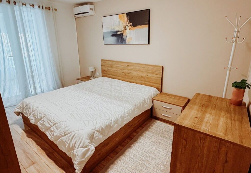 🏡 Apartament Ekskluziv 2+1 me Garderobë me Qira në Qendër (Myslym Shyri)