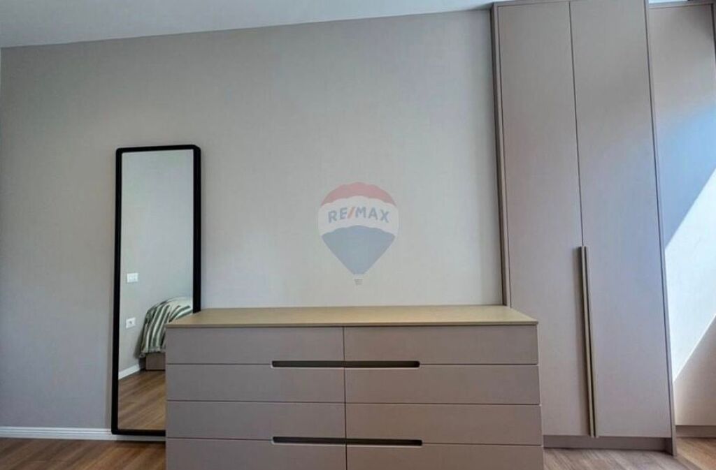 APARTAMENT 2+1 PER SHITJE TEK DONIKA CENTER ID: 530281026-1270