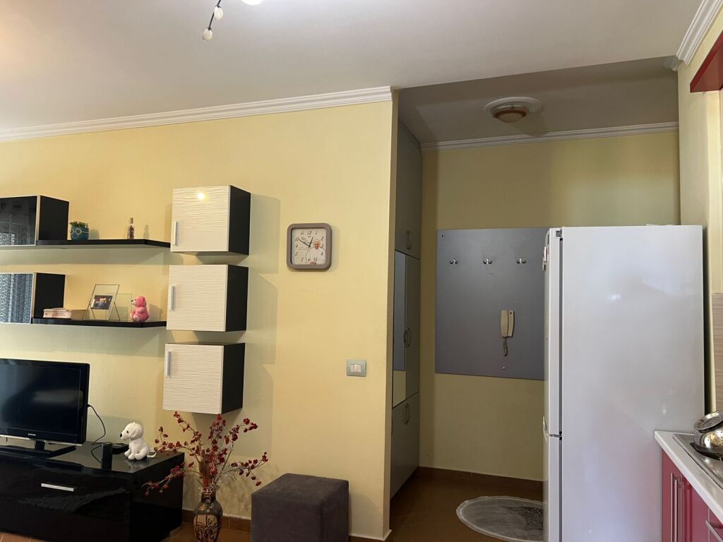 Appartamento 1+1+1 Balcone In Affitto