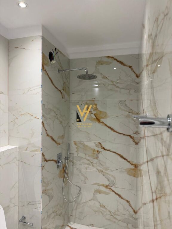 OFFICE 60 M2 FOR RENT NEAR THE TRAIN STATION 750 EURO