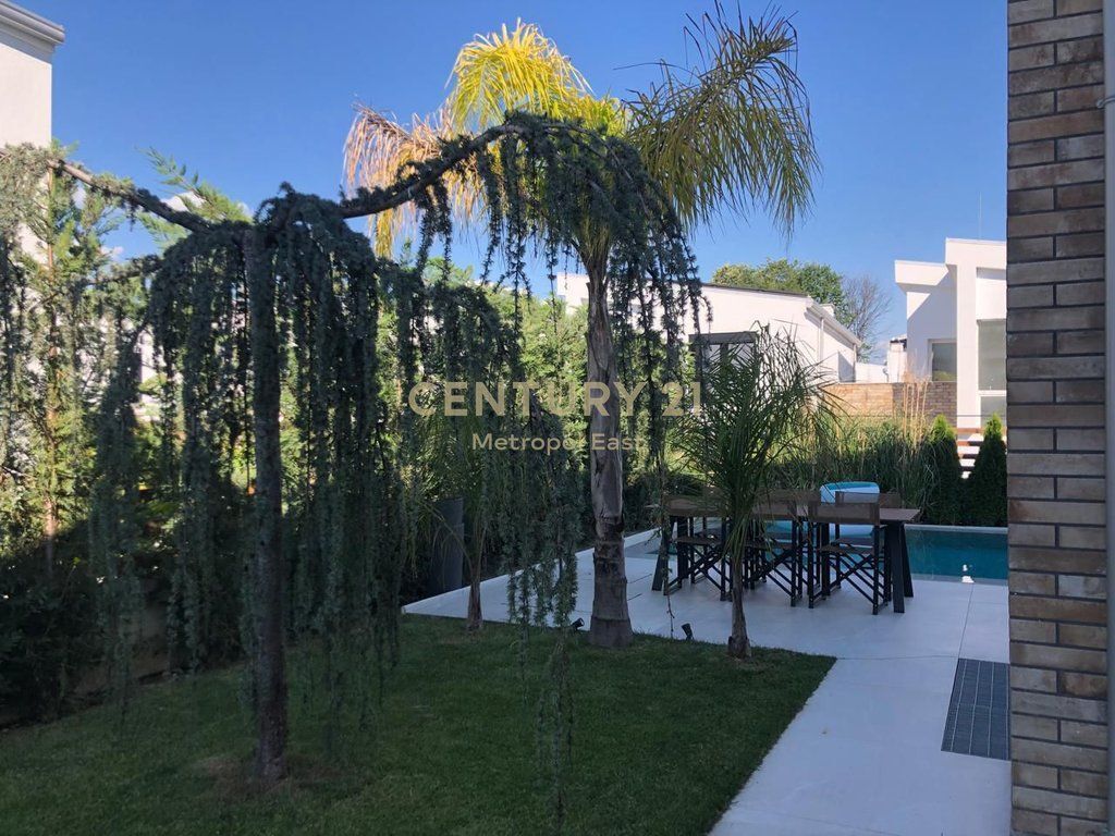 LUXURY VILLA FOR RENT WITH SWIMMING POOL, IN A RESIDENTIAL AREA NEAR TEG 5,000 € /Month Total Area  500m2