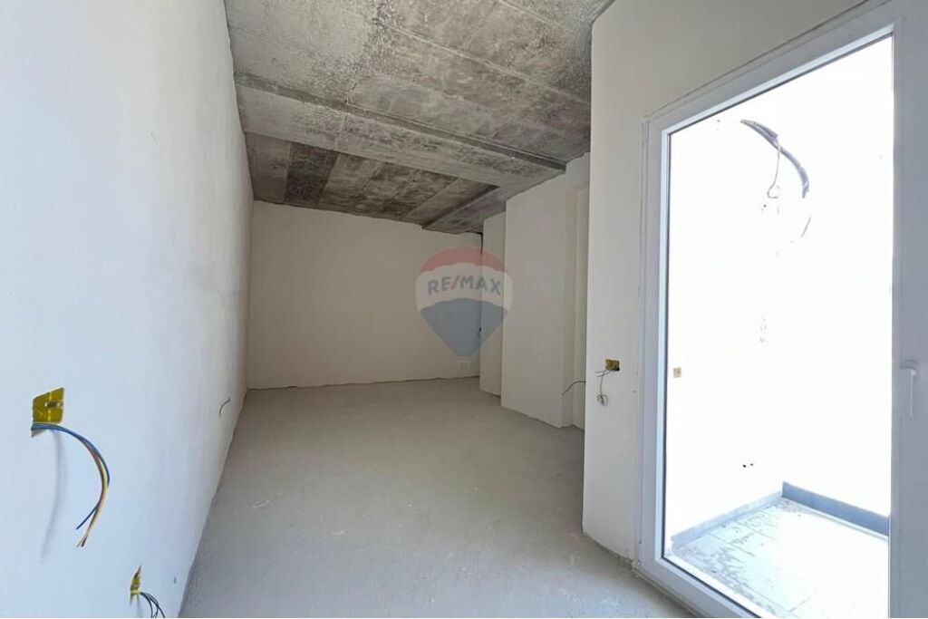 🔥🏡 APARTAMENT I RI 1+1 NË LUNGOMARE – INVESTIM I SIGURT! 🏡🔥