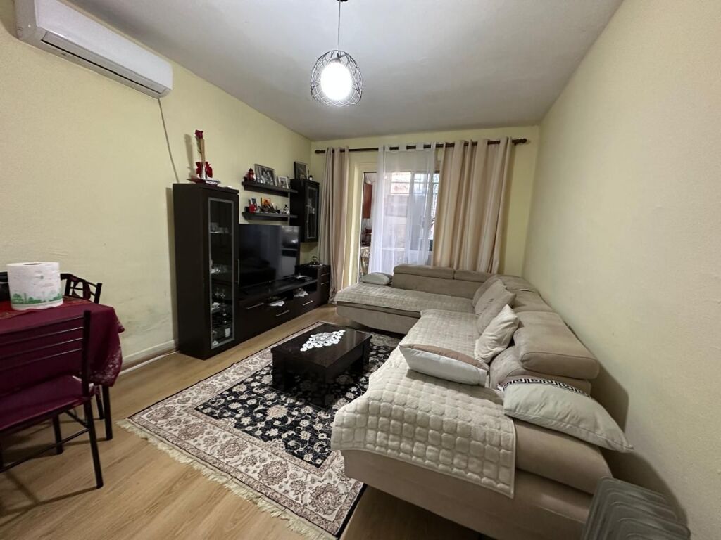 🏢Tek Fusha e Ali Demit,shitet apartament 1+1,e mobiluar 105,000€uro