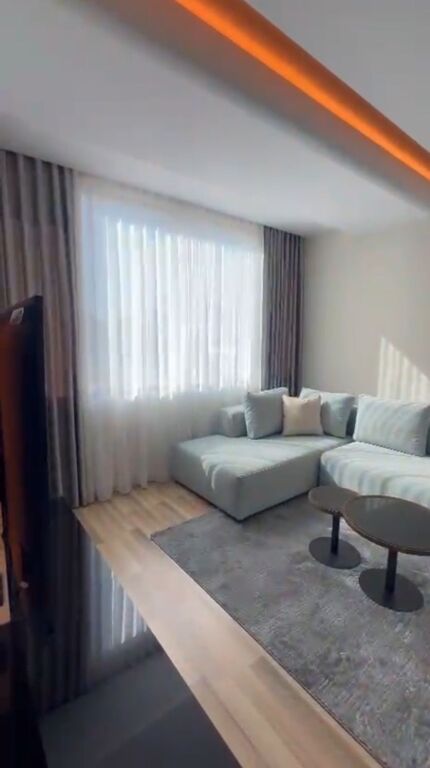 🏡 Apartament 1+1 me post parkimi me qira – pranë Air Albania Stadium