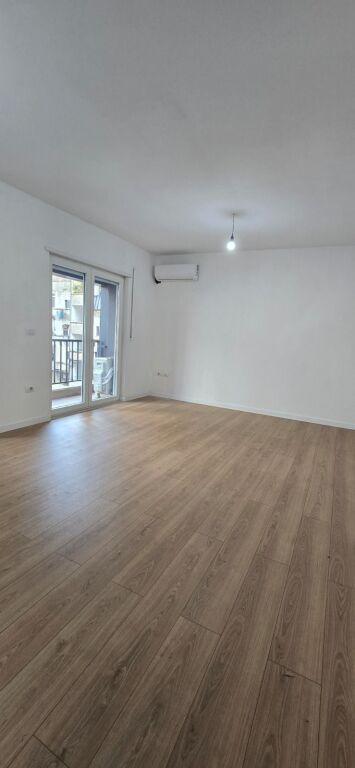 Premises for rent Pazari i Ri for business or residential !