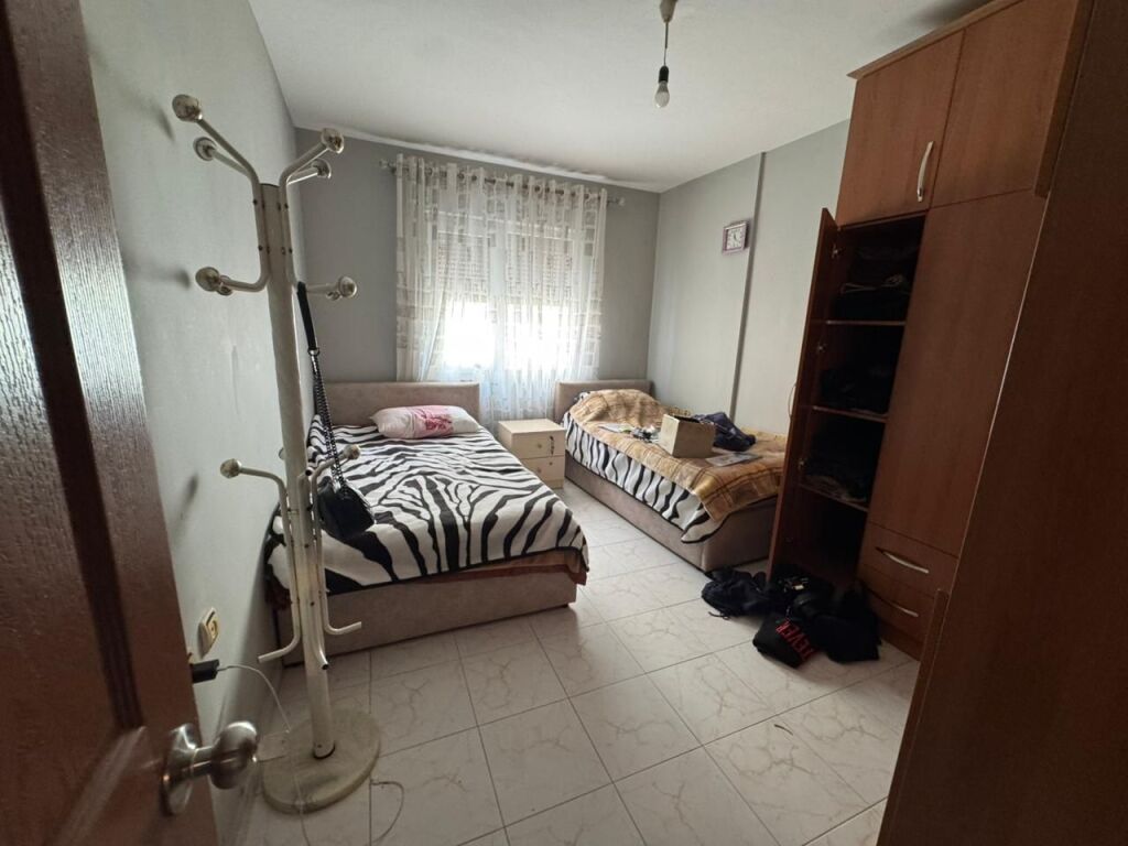 Shitet, Apartament 2+1+2, Laprake, Tirane Empire65844