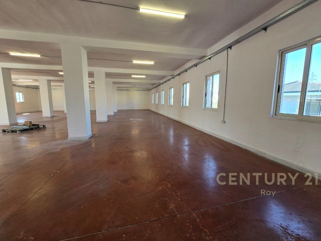 Magazinë 2-katëshe me qira – Shkozet, Durrës , vendndodhje strategjike për biznes, prane portit dhe autostrades !!!