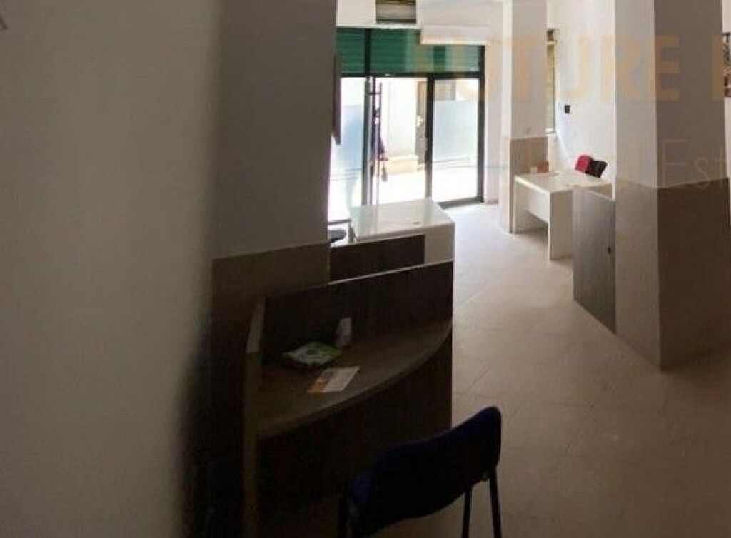 Affitto, Locale Commerciale, Ex Esposizione, Tirana