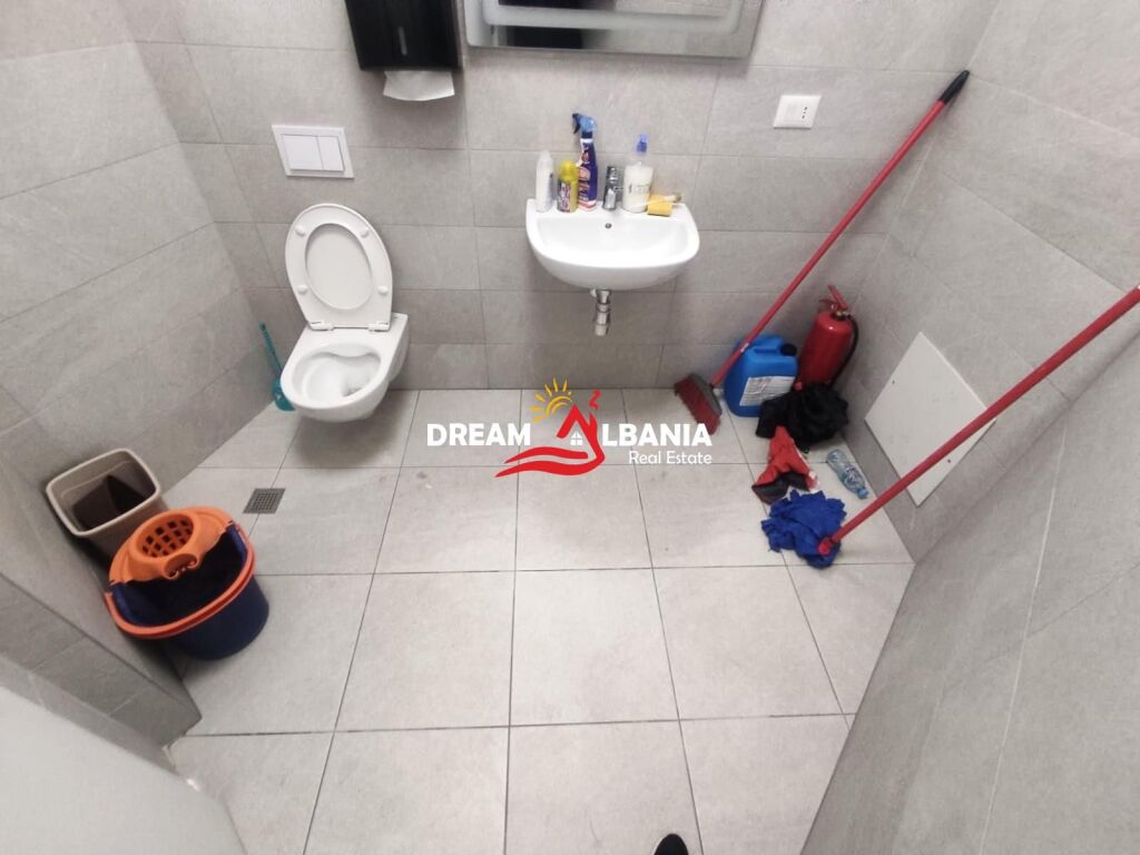 Locale Commerciale in Affitto vicino al Complesso Arlis (ID 42611411)