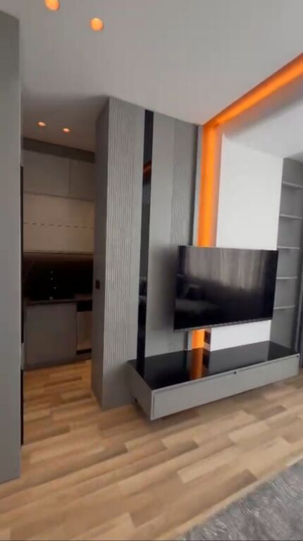 🏡 Apartament 1+1 me post parkimi me qira – pranë Air Albania Stadium